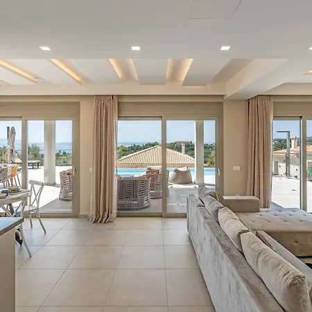 Pangea Irene * Trapezaki (Kefalonia)