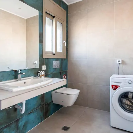 Pangea Irene Villa *