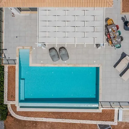 Villa Pangea Irene *